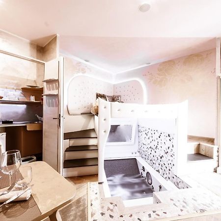 Il Nido D'Amore - Lorenzana Colombaie Bed & Breakfast エクステリア 写真