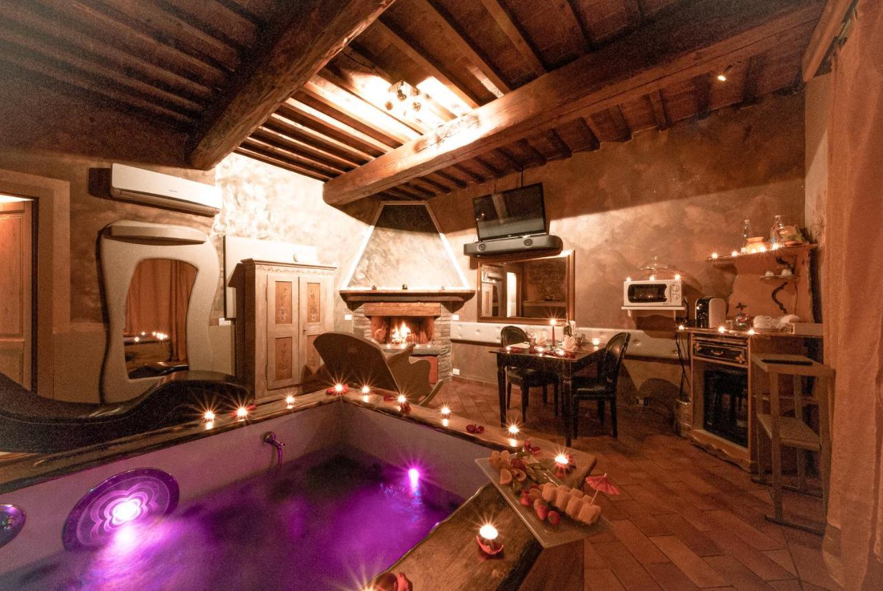 Il Nido D'Amore - Lorenzana Colombaie Bed & Breakfast エクステリア 写真