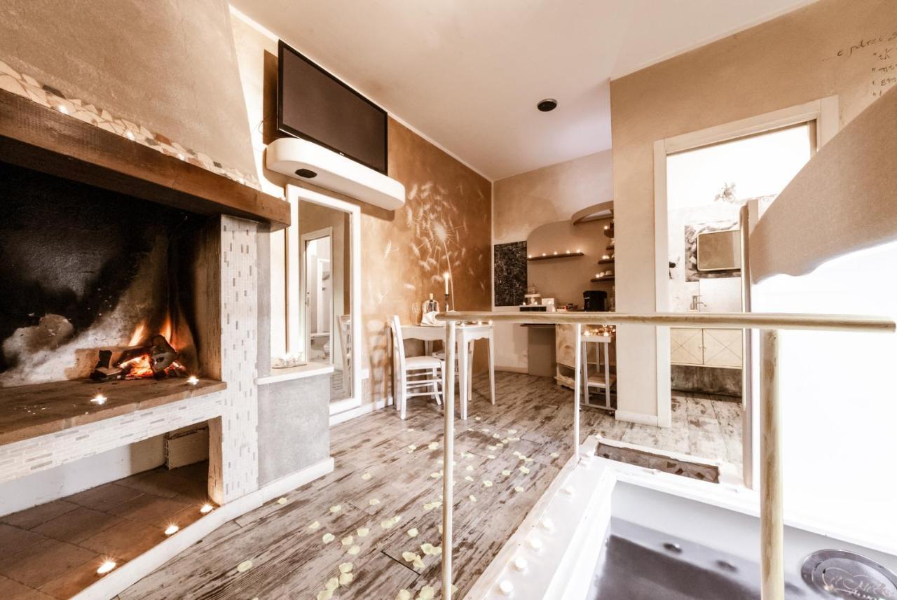 Il Nido D'Amore - Lorenzana Colombaie Bed & Breakfast エクステリア 写真
