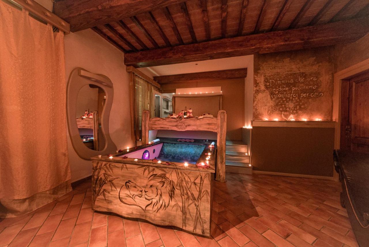 Il Nido D'Amore - Lorenzana Colombaie Bed & Breakfast エクステリア 写真