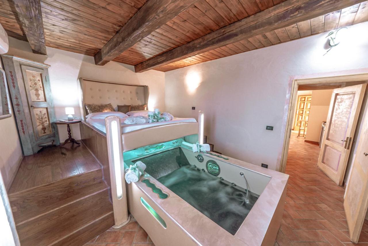 Il Nido D'Amore - Lorenzana Colombaie Bed & Breakfast エクステリア 写真