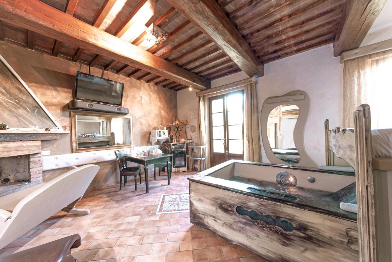 Il Nido D'Amore - Lorenzana Colombaie Bed & Breakfast エクステリア 写真