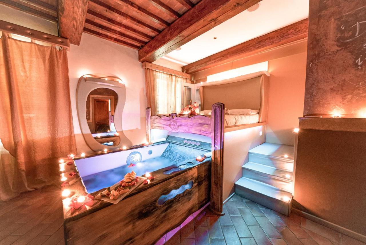 Il Nido D'Amore - Lorenzana Colombaie Bed & Breakfast エクステリア 写真
