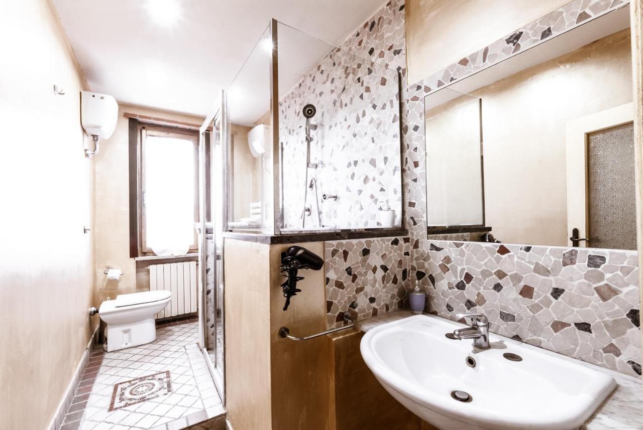 Il Nido D'Amore - Lorenzana Colombaie Bed & Breakfast エクステリア 写真