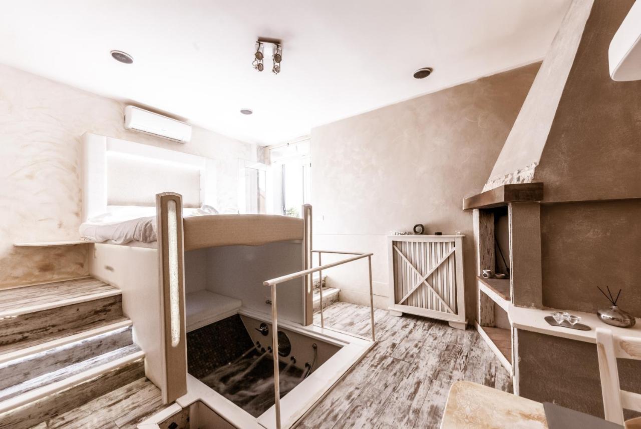Il Nido D'Amore - Lorenzana Colombaie Bed & Breakfast エクステリア 写真