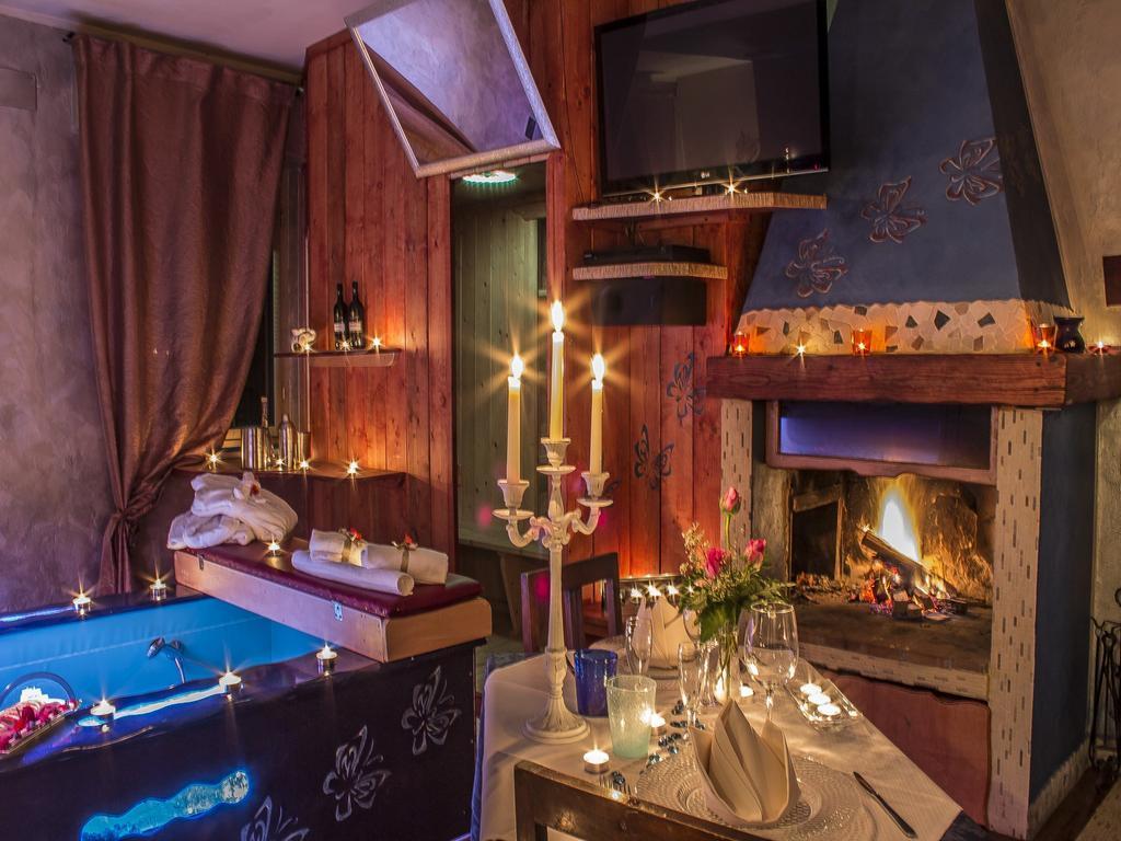 Il Nido D'Amore - Lorenzana Colombaie Bed & Breakfast エクステリア 写真