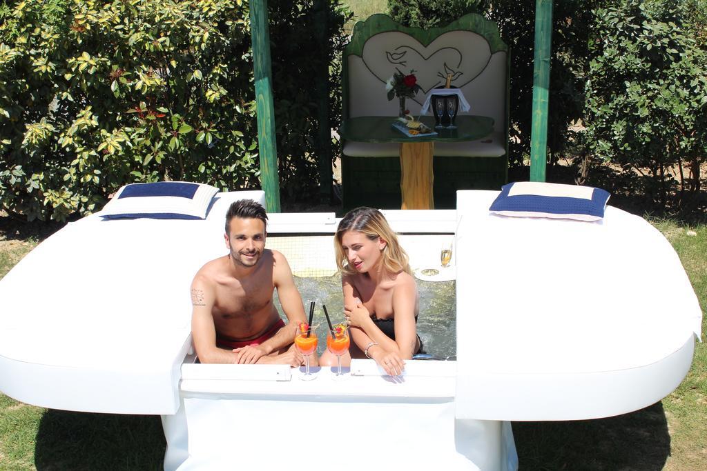 Il Nido D'Amore - Lorenzana Colombaie Bed & Breakfast エクステリア 写真